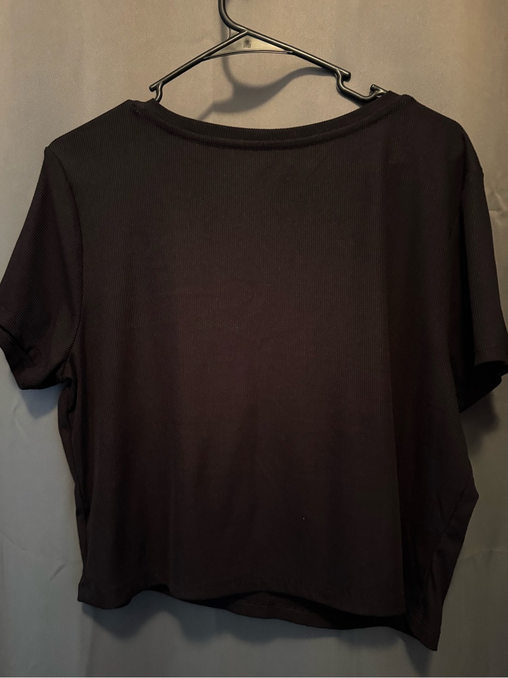 Cropped Tee - Picture 4 of 4